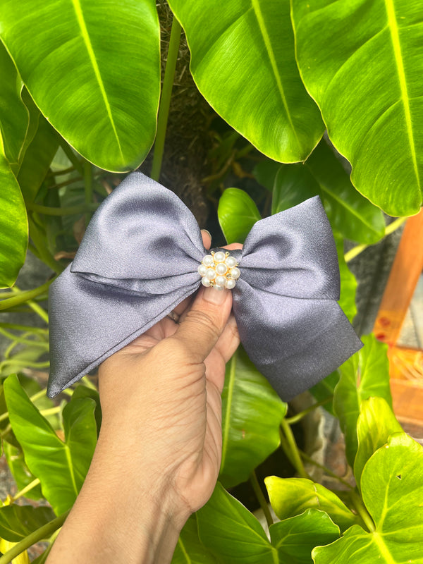 Elegant Purple Flutter Bow – Handcrafted Style Accessory